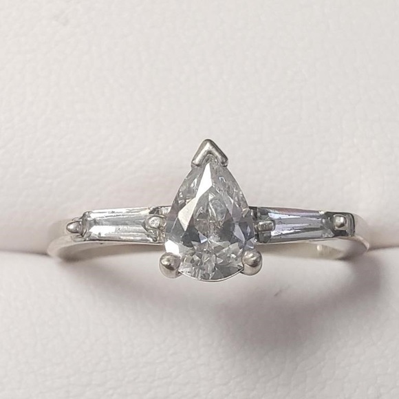 Silver CZ Ring - Picture 3 of 6